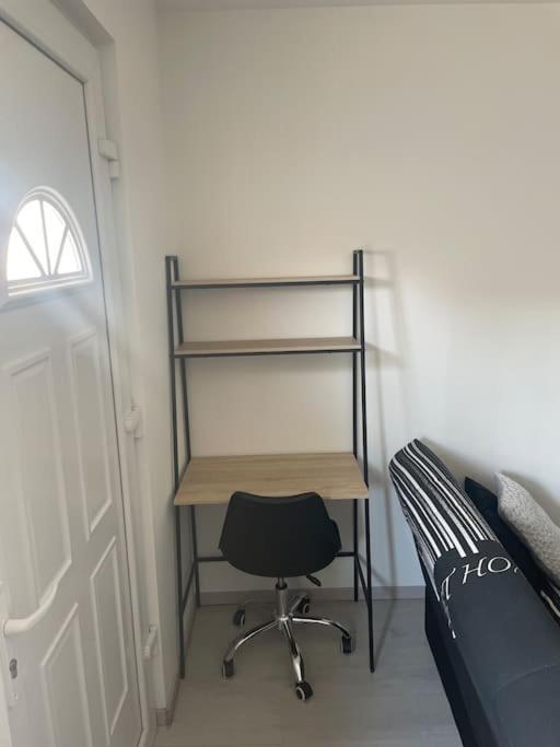 Charmant Appartement Avec Parking Privee Buxerolles المظهر الخارجي الصورة